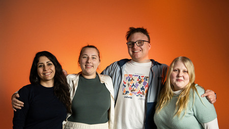 Das Team von RealTalk 4 Teammitglieder des Projektes RealTalk vom DRK