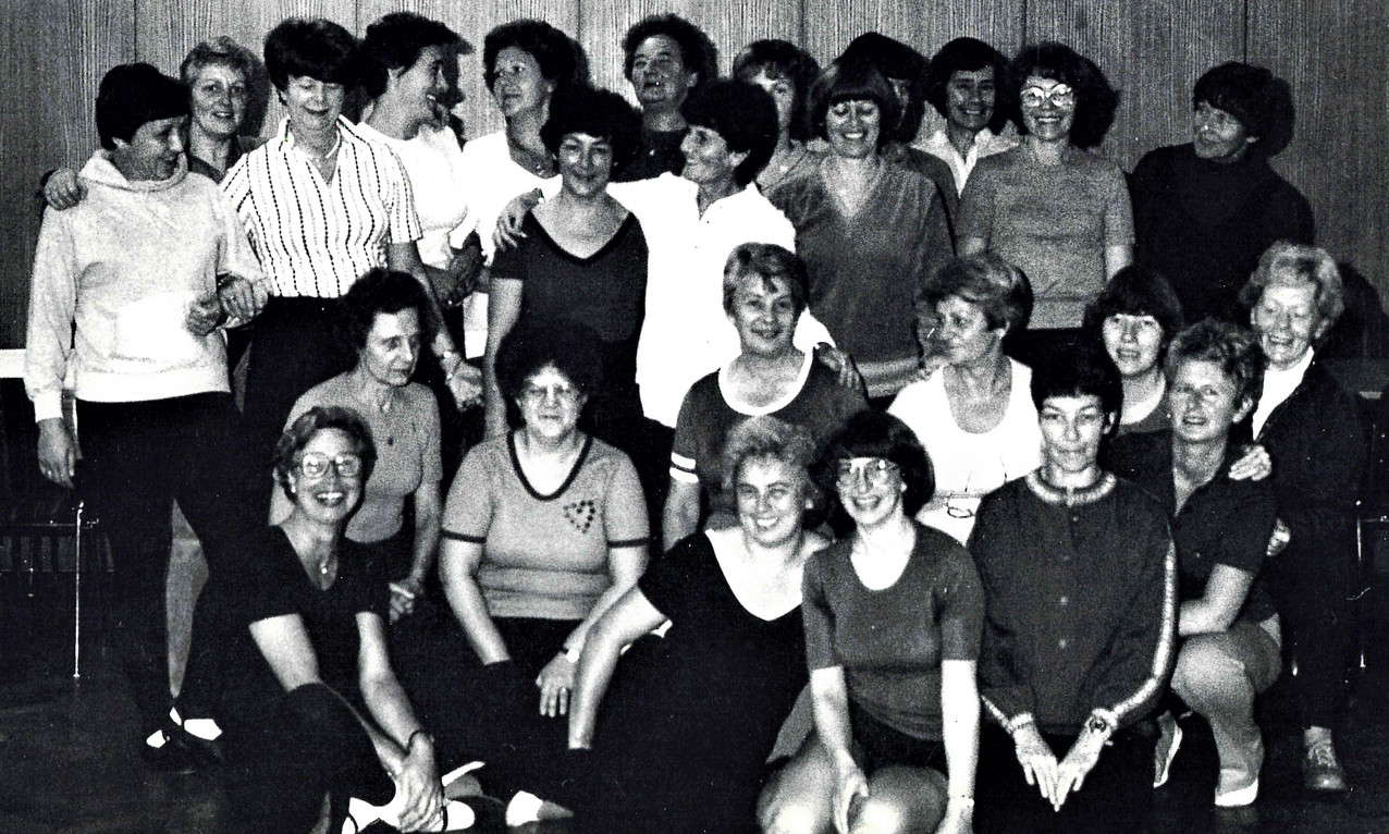 Schwarz weiß Bild mit Gruppe von Frauen
