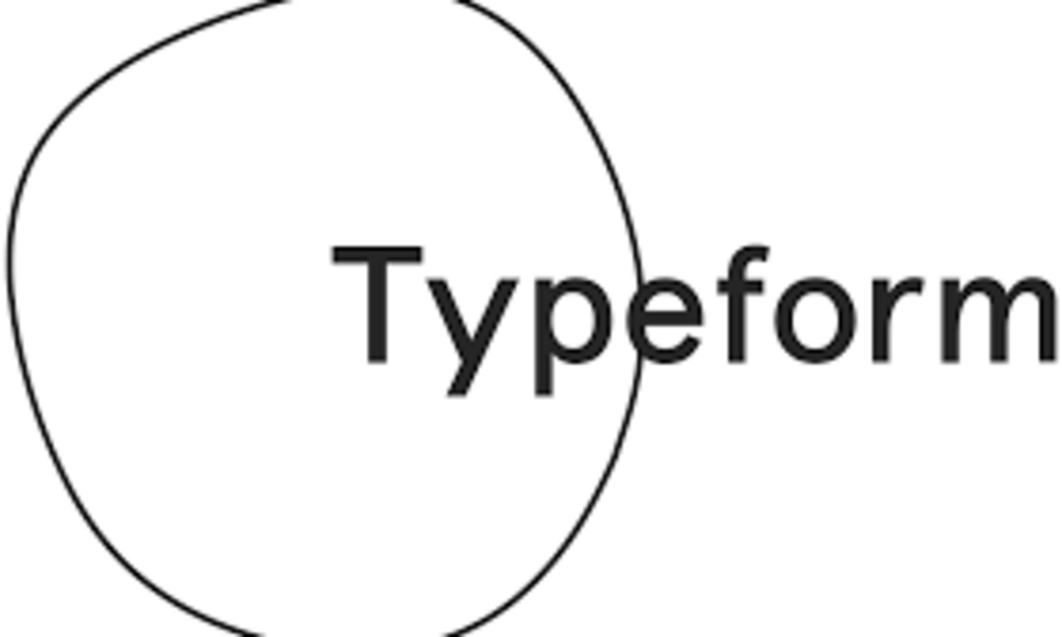 Links ein unförmiger Kreis und rechts der Name. Der Kreis umfass nur die Buchstaben TYP. 