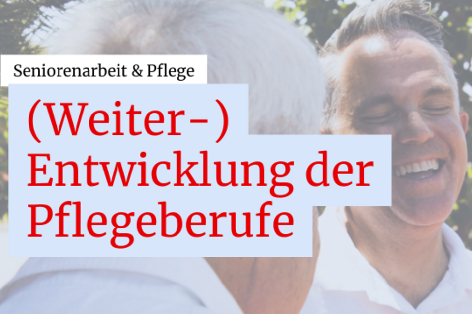 Pflegekraft und Mann läscheln