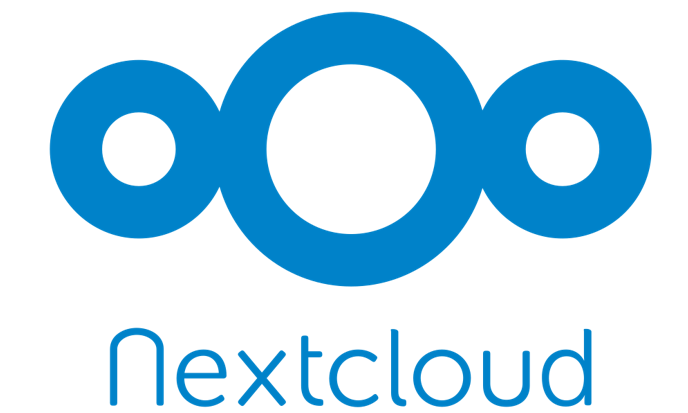 drei blaue Kreise greifen ineinander und darunter steht in blau "Nextcloud"