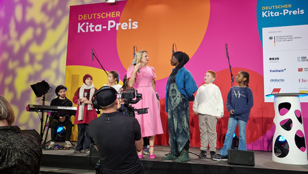 Kinderchor Al-Farabi Musikakademie bei der Preisverleihung