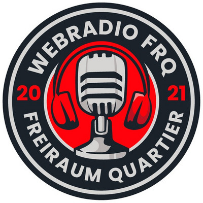 Das Bild ist das Logo des Webradios. Darauf sind ein Mikrofon und Kopfhörer abgebildet und es steht "Webradio FRQ. 2021 Freiraum Quartiere" darauf.