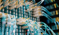 Steckverbindungen im Rechenzentrum.