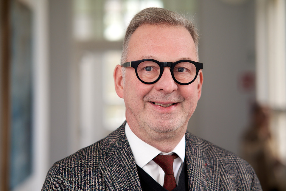 Portraitfoto von Marc Nellen, Bereichsleitung Jugend und Wohlfahrtspflege beim DRK