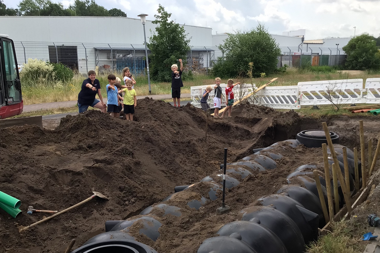 Kita am Stadtpark Wasserzisterne 2 Baustelle mit Kindern